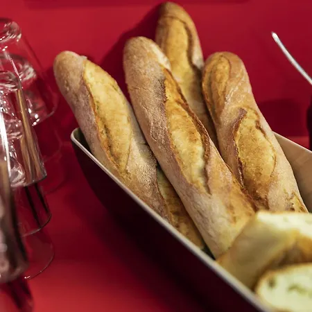 Hotelf1 Créteil Crosne