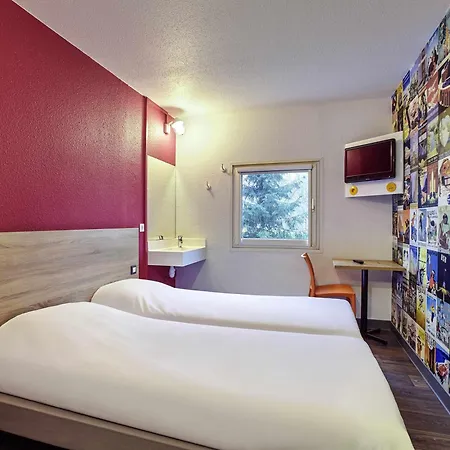 Hotelf1 Creteil Hotel *