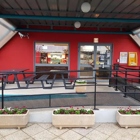 Hotelf1 Créteil Hotel