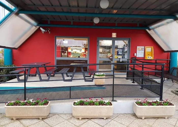 Hotelf1 Creteil Hotel